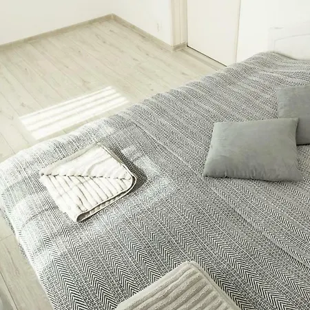 Stay- With Garden Апартаменты