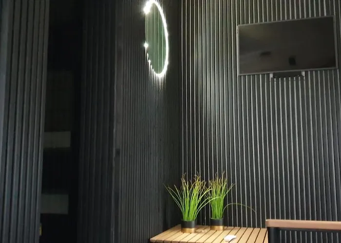 Stay- With Garden Apartment *