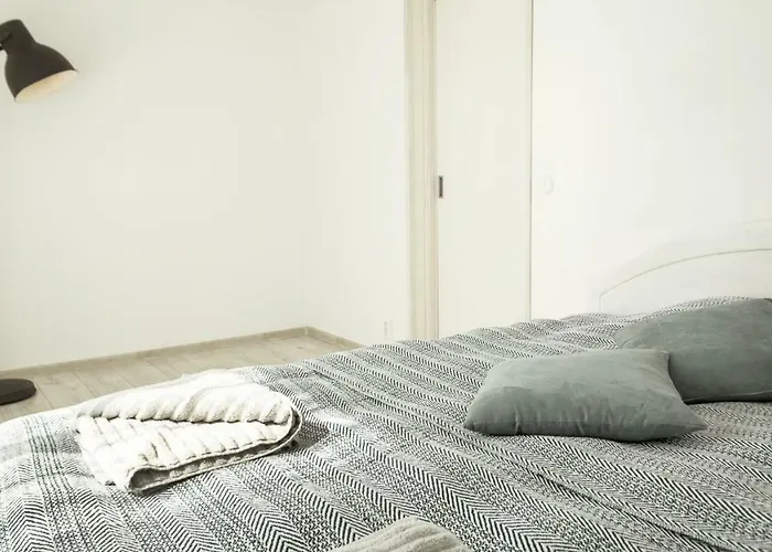 Apartment Stay- With Garden *